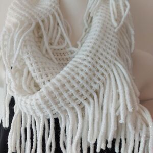 INFINITY SCARF